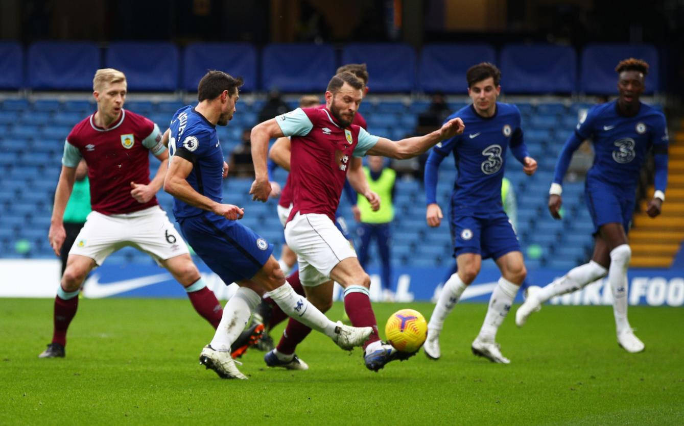 纽约尼克斯迎英超关键赛,冲刺阶段刷新队史纪录,态度坚定,医务组通报恢复 纽约尼克斯迎英超关键赛,冲刺阶段刷新队史纪录,态度坚定,医务组通报恢复